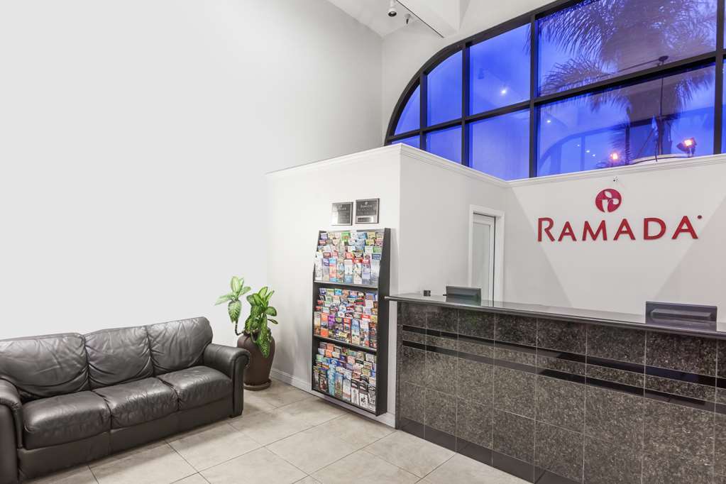 Ramada By Wyndham Oceanside Hotel Interior photo